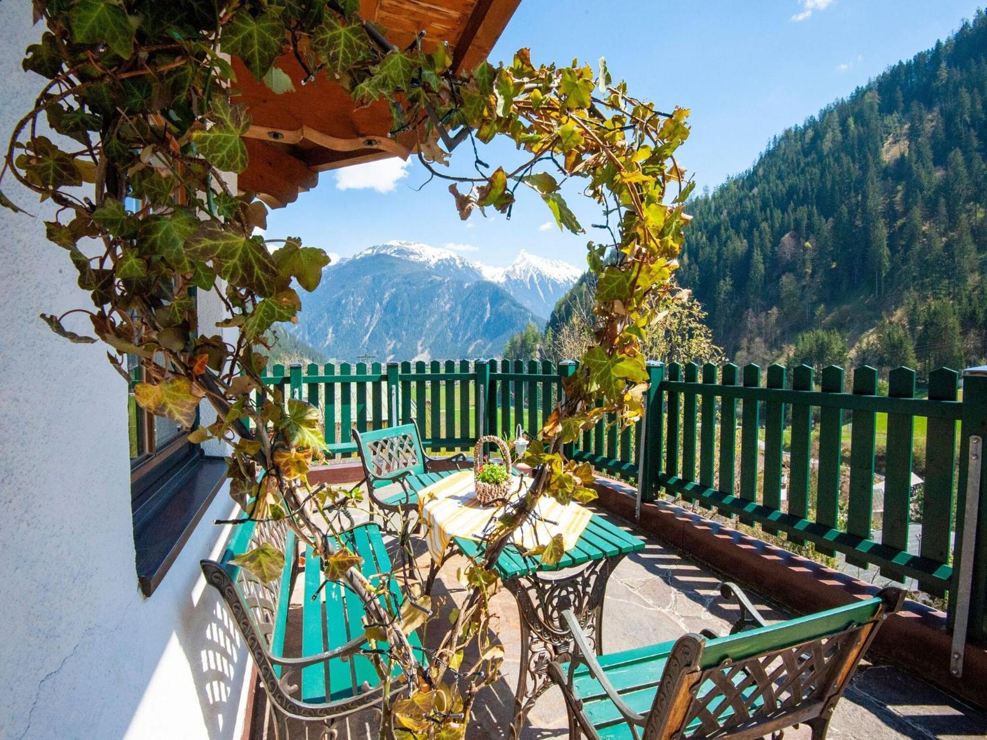Apartment Between Mayrhofen And Finkenberg Екстер'єр фото